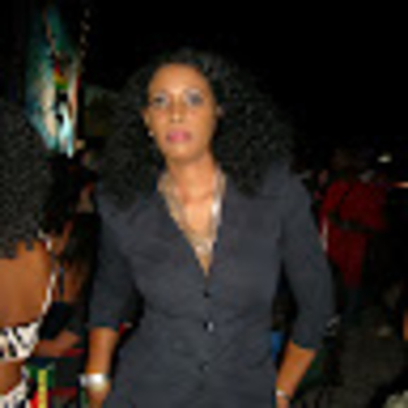 Meet your Posher, Deborah - Picture 1 of 1